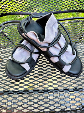 Puro Secret Lace-Up Sandals in Black & Gray